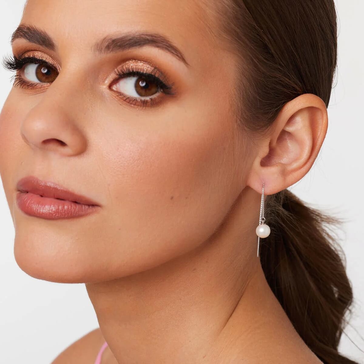 Srebrne Kolczyki z Perłą Wiszące Łańcuszki