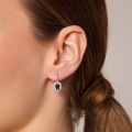 srebrne kolczyki z niebieską cyrkonią.jpg